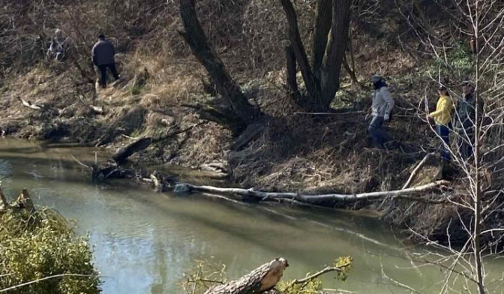 11. fotografia fotogalérie Čistenie brehov Oľky