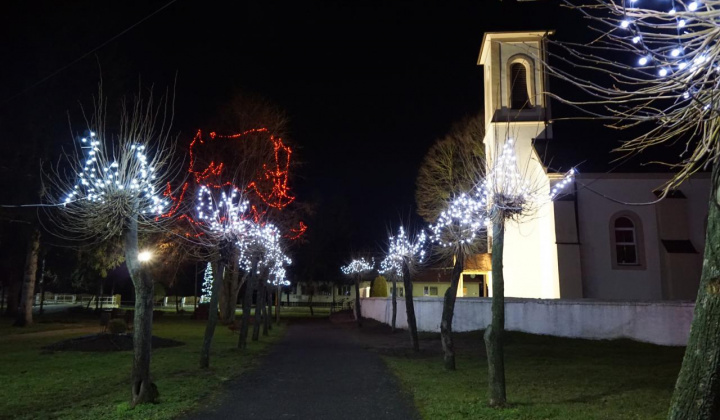 2. fotografia fotogalérie Nový Betlehem v obci a vianočná výzdoba