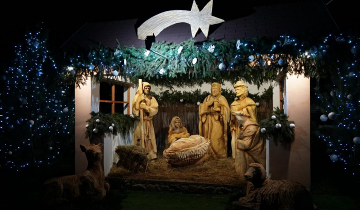 4. fotografia fotogalérie Nový Betlehem v obci a vianočná výzdoba