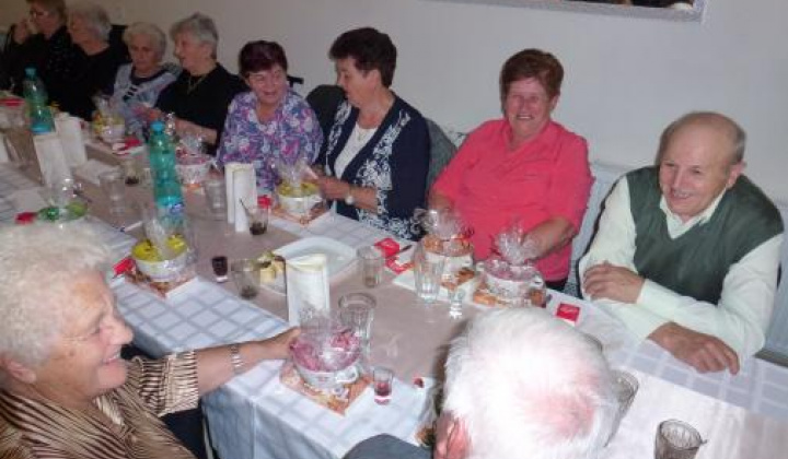 11. fotografia fotogalérie Úcta k starším