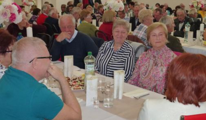 12. fotografia fotogalérie Úcta k starším