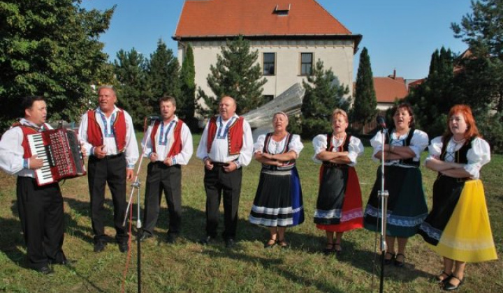 11. fotografia fotogalérie Folklórna skupina Konopianka